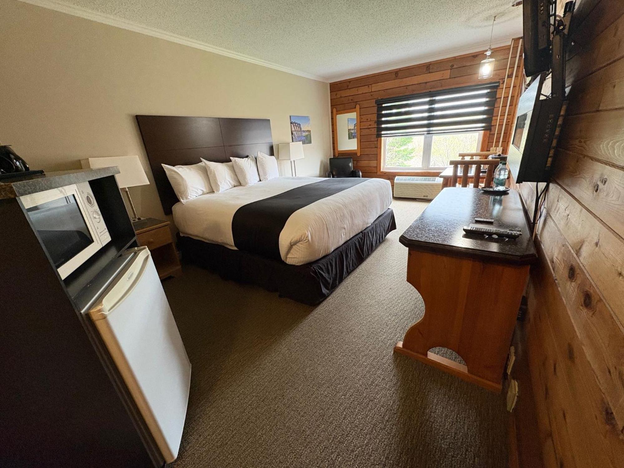St. Peter's Bras D'Or Lakes Inn מראה חיצוני תמונה