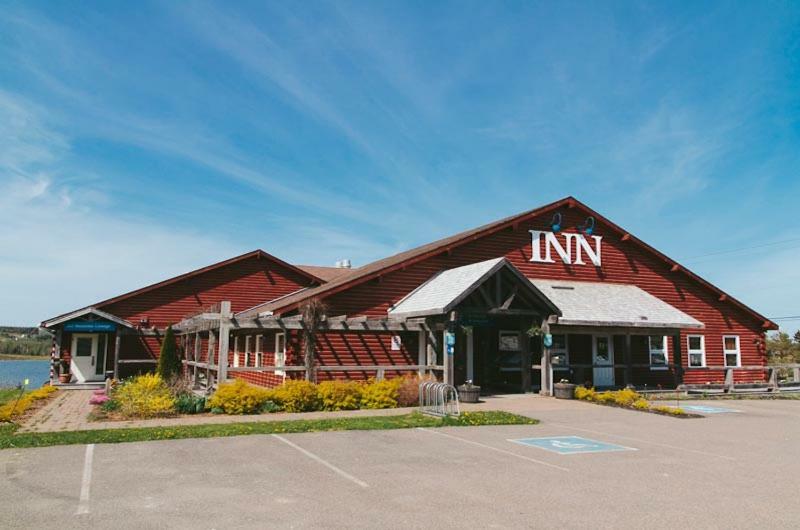 St. Peter's Bras D'Or Lakes Inn מראה חיצוני תמונה